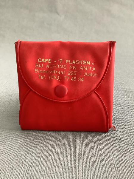 Naai setje Café 't Plasken  - Foto 1