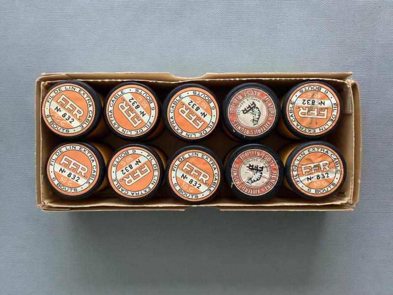 Doos naaigaren F.F.R. Alost  - Foto 3