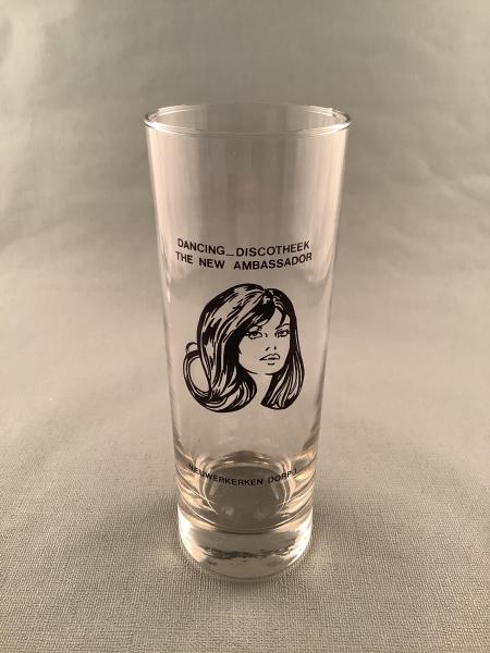 Glas The New Ambassador - Foto 1