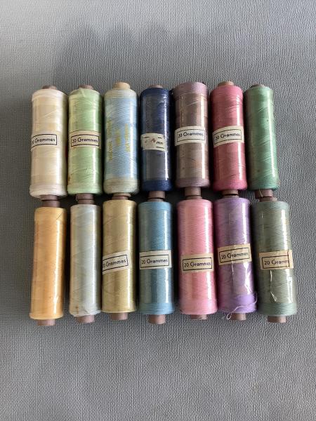 14 bobijntjes garen F.I.A.  - Foto 2